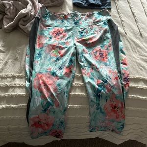 Capri workout leggings